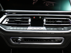 2020xDrive M50i xҹذ {(dio){(dio)(ji)