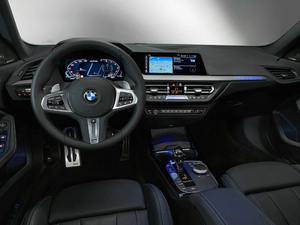 2020M235i xDrive п؅^