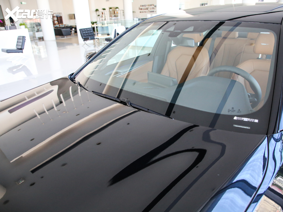 2020R5ϵ(M) 530i M\b