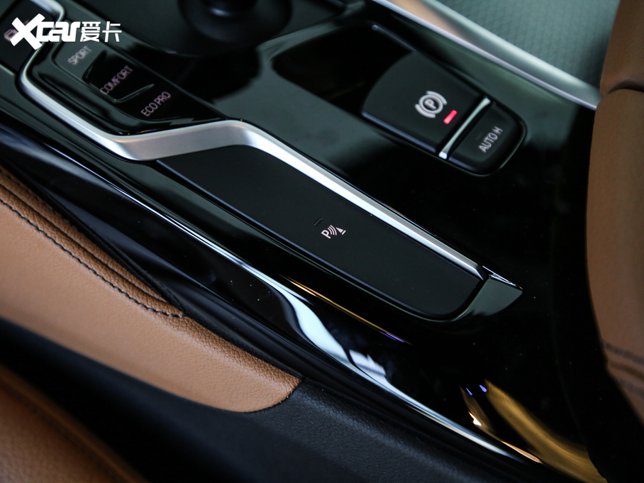 2020R5ϵ(M) 530i M\b