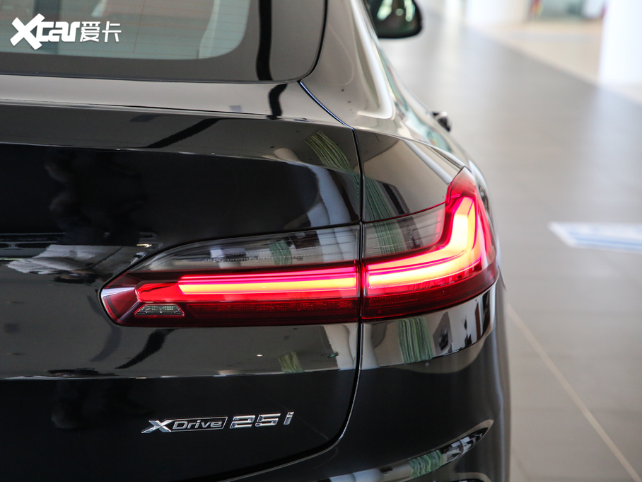 2019RX4 xDrive 25i Tʿ