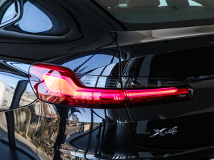 2020xDrive 25i MԽҰb ^