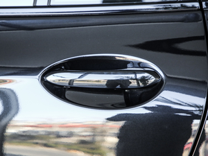 2020xDrive 25i MԽҰb ^