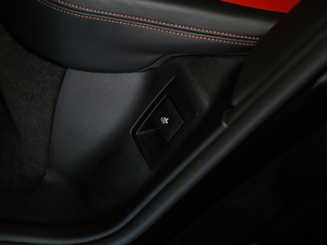 2020xDrive 25i MԽҰb g