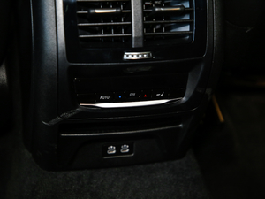 2020xDrive 25i MԽҰb g