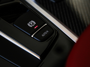 2020xDrive 25i MԽҰb п؅^