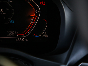 2020xDrive 25i MԽҰb п؅^