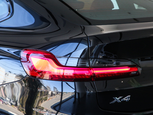 2019xDrive 25i Tʿ ^