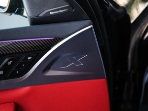 2019xDrive 25i Tʿ g