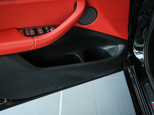 2019xDrive 25i Tʿ g