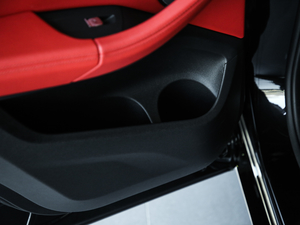 2019xDrive 25i Tʿ g