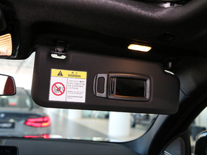 2019xDrive 25i Tʿ g