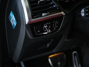 2019xDrive 25i Tʿ п؅^