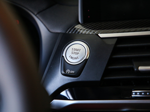 2019xDrive 25i Tʿ п؅^