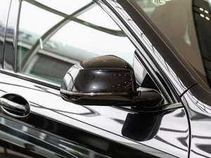 2020xDrive 25i M\b ^