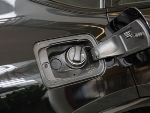 2020xDrive 25i M\b ^