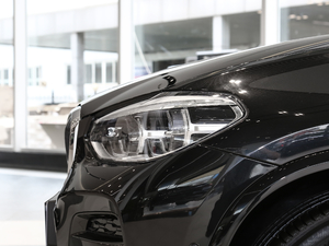 2020xDrive 25i M\b ^