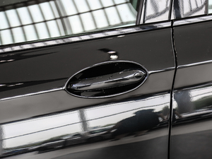 2020xDrive 25i M\b {T