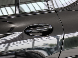 2020xDrive 25i M\b ^