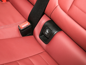 2020xDrive 25i M\b g