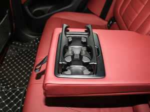 2020xDrive 25i M\b g