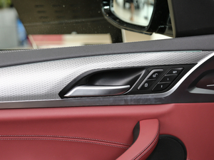 2020xDrive 25i M\b g