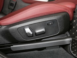 2020xDrive 25i M\b g