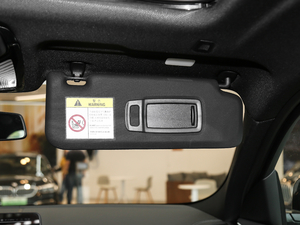 2020xDrive 25i M\b g