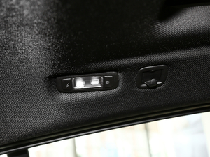 2020xDrive 25i M\b g