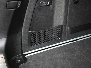 2020xDrive 25i M\b g