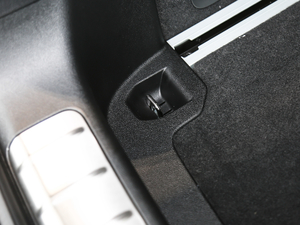 2020xDrive 25i M\b g