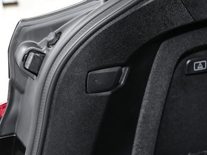 2020xDrive 25i M\b g