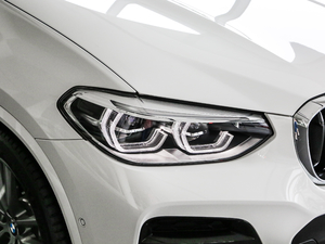 2020xDrive 25i M\b ^