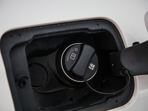 2020xDrive 25i M\b ^