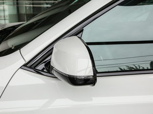 2020xDrive 25i M\b ^