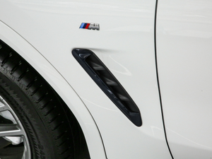 2020xDrive 25i M\b ^