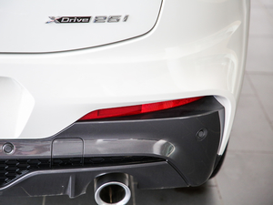 2020xDrive 25i M\b ^