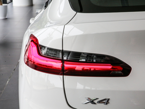 2020xDrive 25i M\b ^