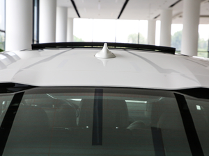 2020xDrive 25i M\b ^