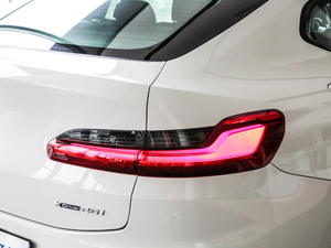 2020xDrive 25i M\b (ji)^