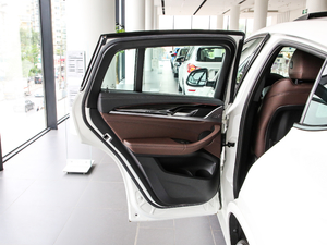 2020xDrive 25i M\b ܇T