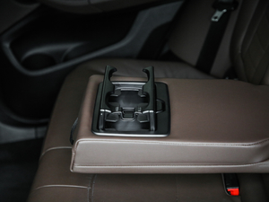 2020xDrive 25i M\b g