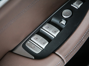 2020xDrive 25i M\b {܇ƅ^	