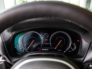 2020xDrive 25i M\b x