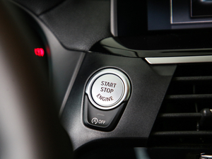 2020xDrive 25i M\b п؅^