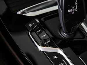 2020xDrive 25i M\b п؅^