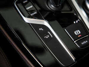 2020xDrive 25i M\b п؅^