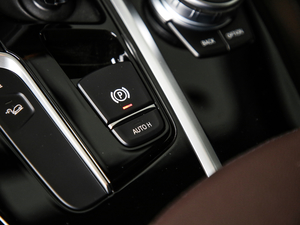 2020xDrive 25i M\b п؅^