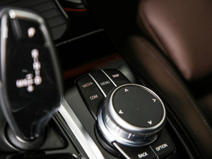 2020xDrive 25i M\b п؅^