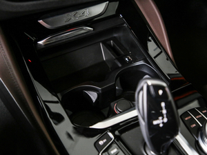 2020xDrive 25i M\b п؅^